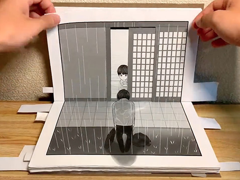 子どもをあやす「へんがお」が大人を救う　温かい家族の暮らしを描いた立体紙芝居に心がなごむ